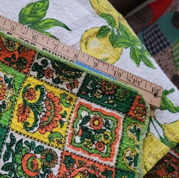 1970s Day Glo Wash Cloth Vintage Linens Washrag 60s, 70s green towel - Picture 5 of 10